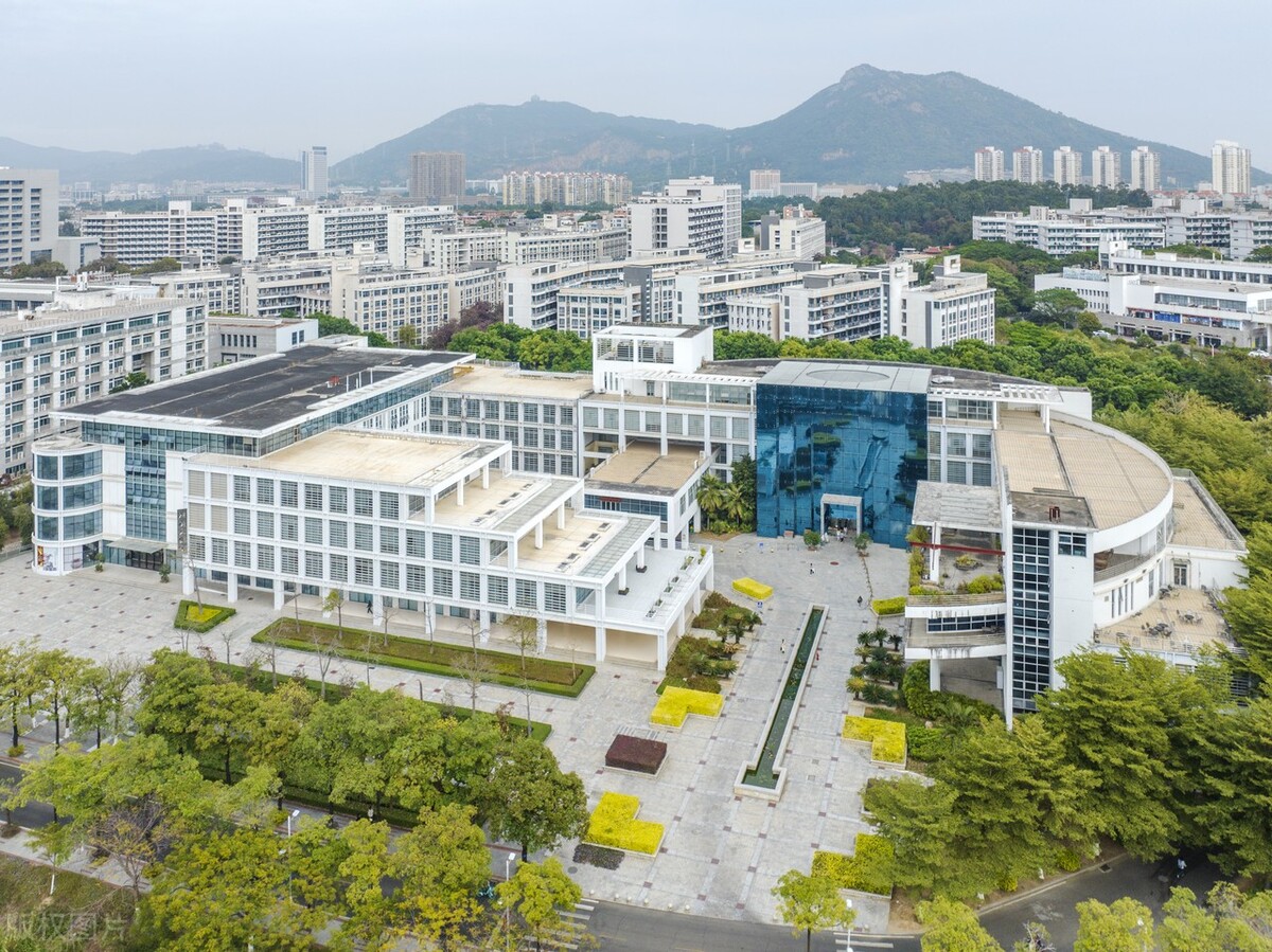 中国城市图鉴:华侨大学厦门校区航拍风景