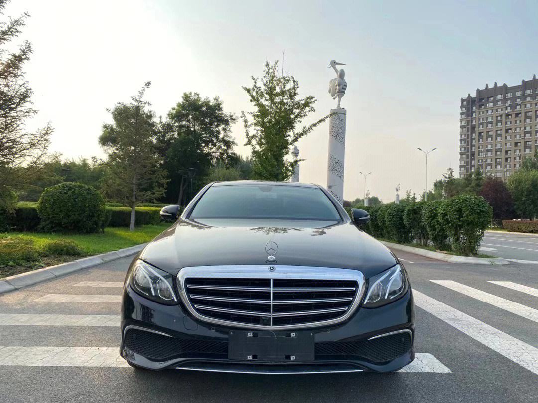 宝马530和奔驰e300,选哪个好?主要看个人需求