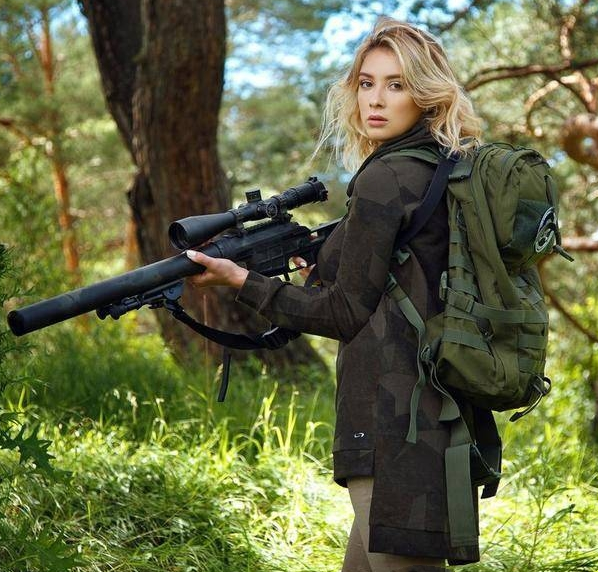 花木兰登场!美媒:俄罗斯重新启用女狙击手,恢复二战战法