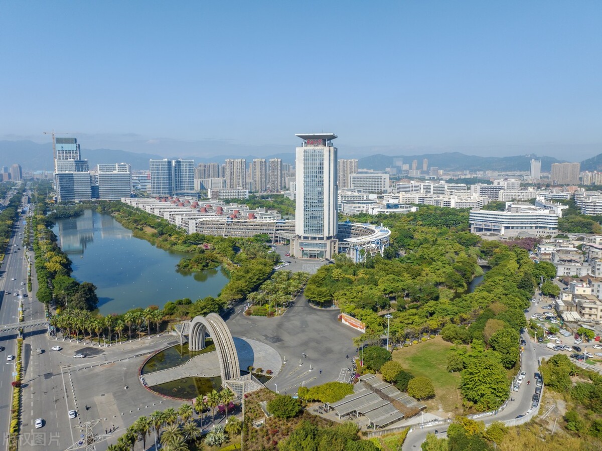 中国城市图鉴:华侨大学厦门校区航拍风景