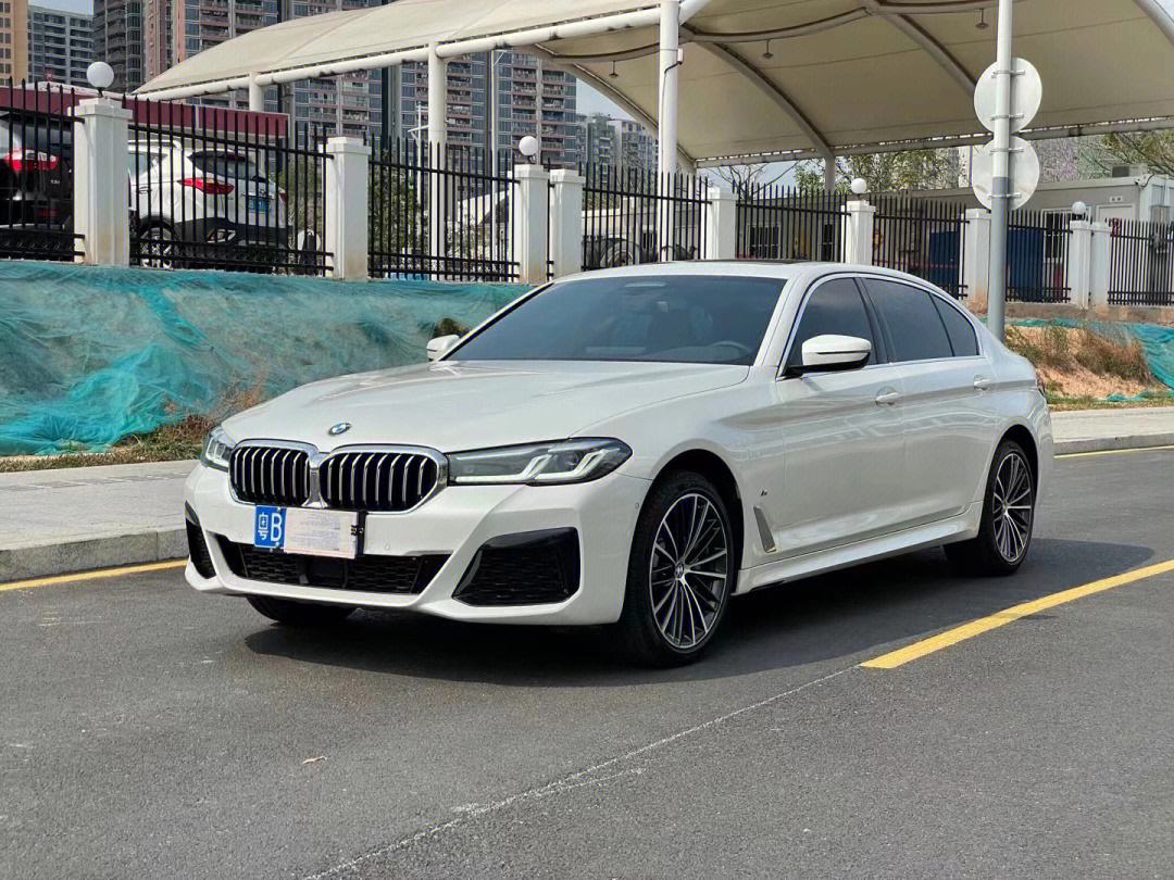 宝马530和奔驰e300,选哪个好?主要看个人需求