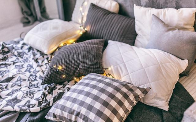 原来螨虫最"怕"的天敌,不是暴晒?别不信!家里放它,螨虫消失