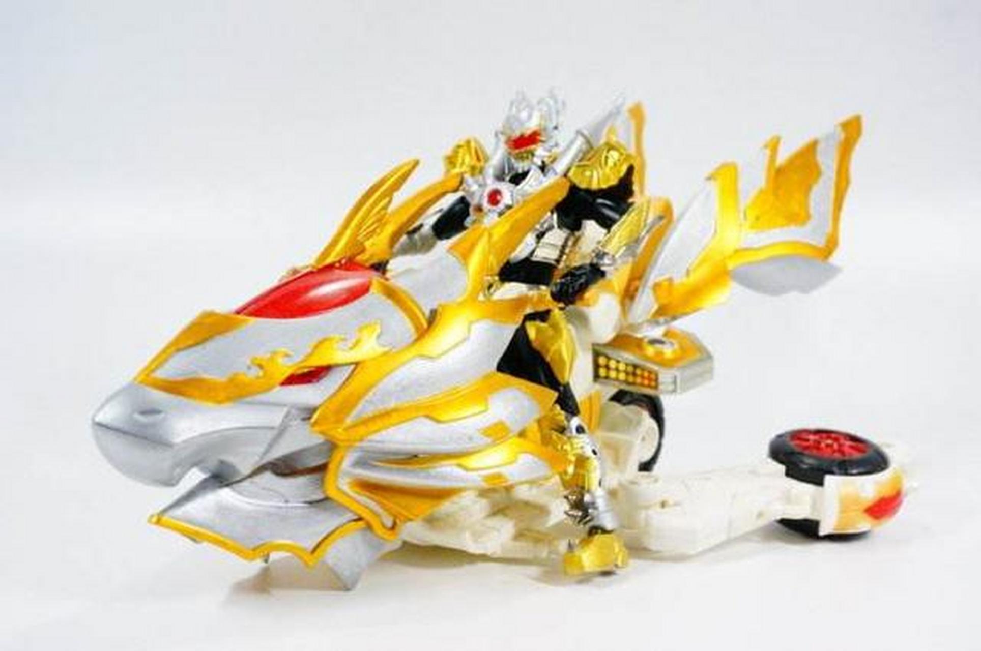 《铠甲勇士》英雄们的坐骑,如风鹰驹,黑犀驹,炎龙驹,地虎驹,雪獒驹和