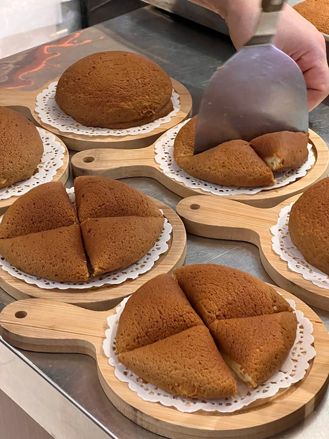 papparoti这个名字来源于马来语,意思是"爸爸烤的面包".