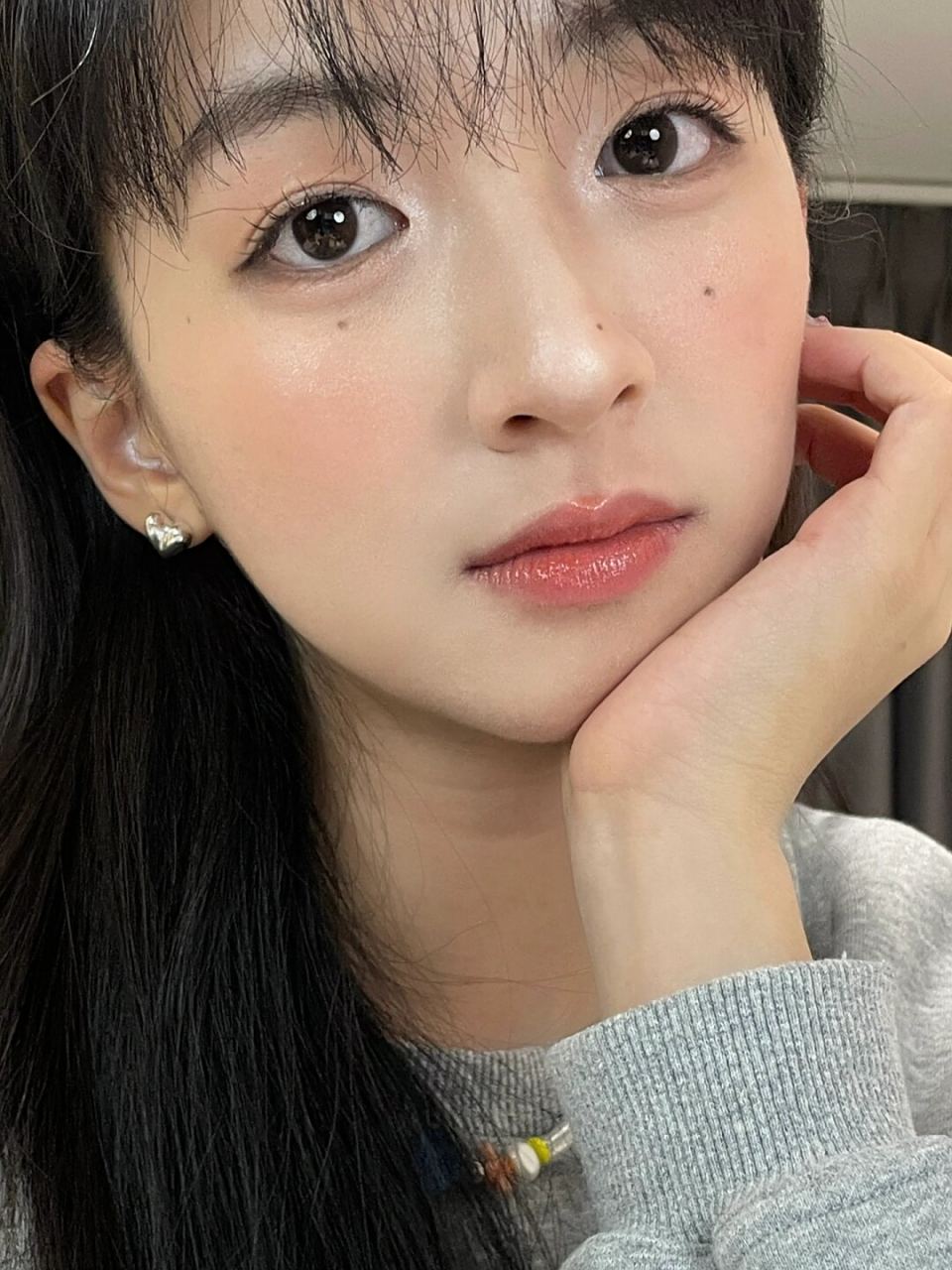 韩系氧气妆水光肌  韩系氧气妆以其清新自然,健康透亮的特点深受喜爱.