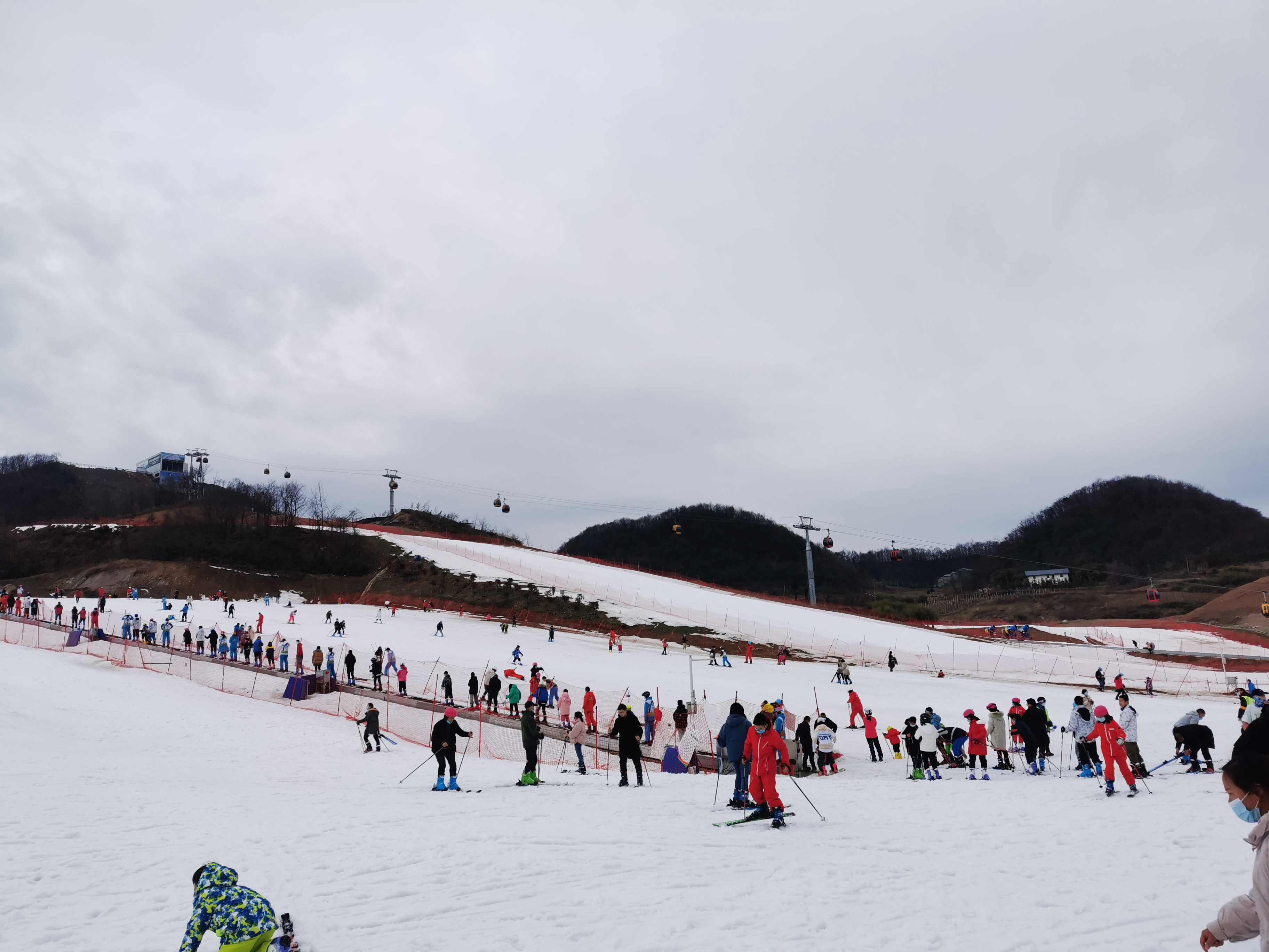 平东社滑雪场图片