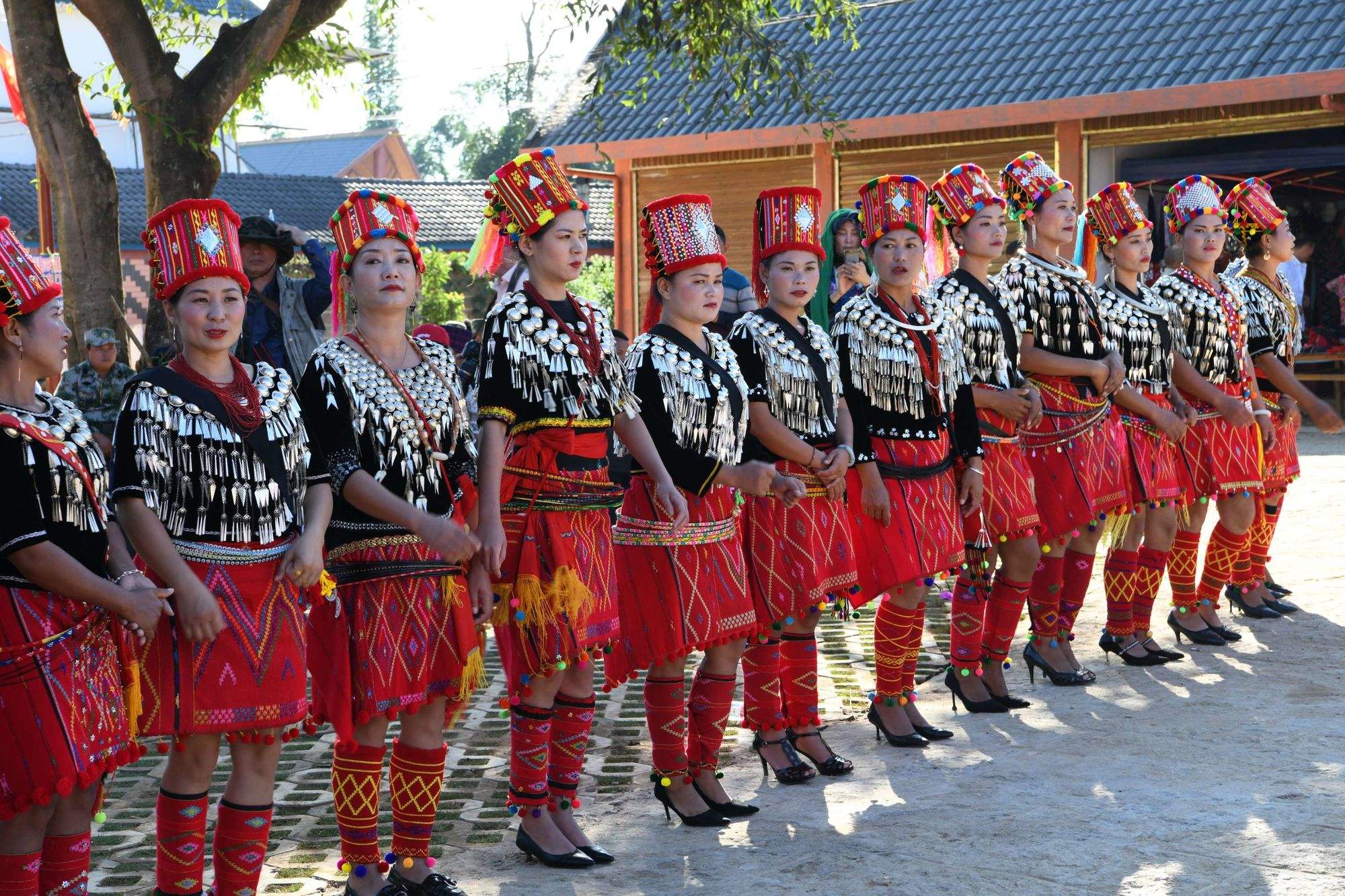 "能歌善舞的民族"——景颇族