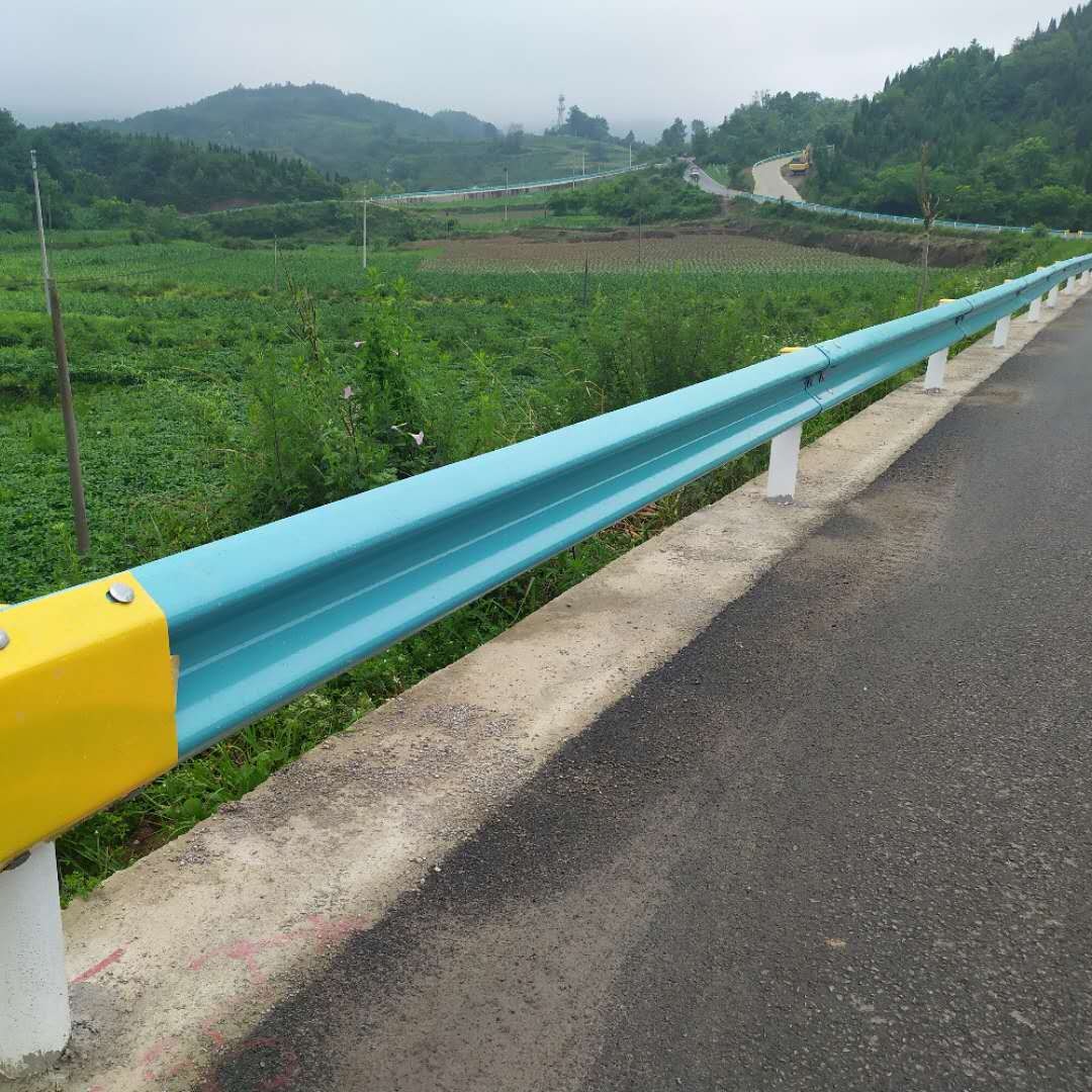 公路护栏防撞等级表图片