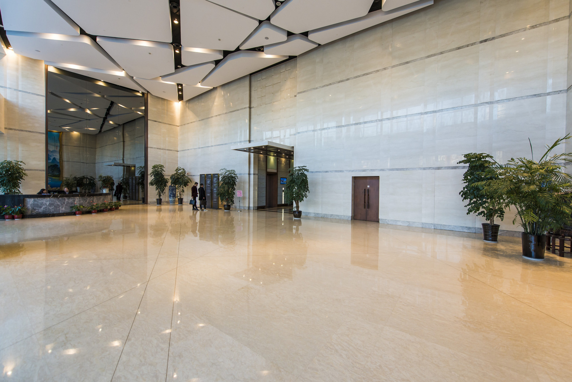 汇京国际广场是一个位于徐汇区虹桥路的综合体项目,包括办公楼,商业