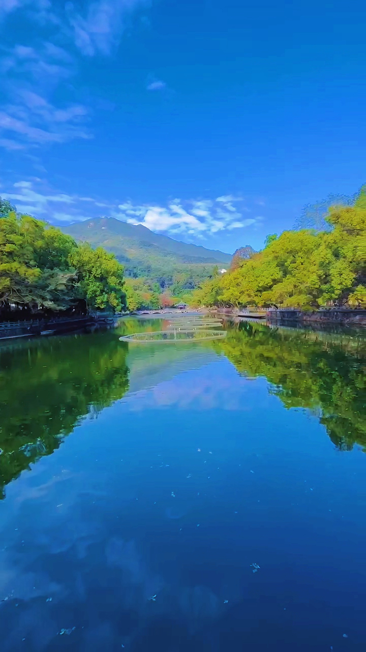 岭南第一山:罗浮山之白莲湖,风景如画.