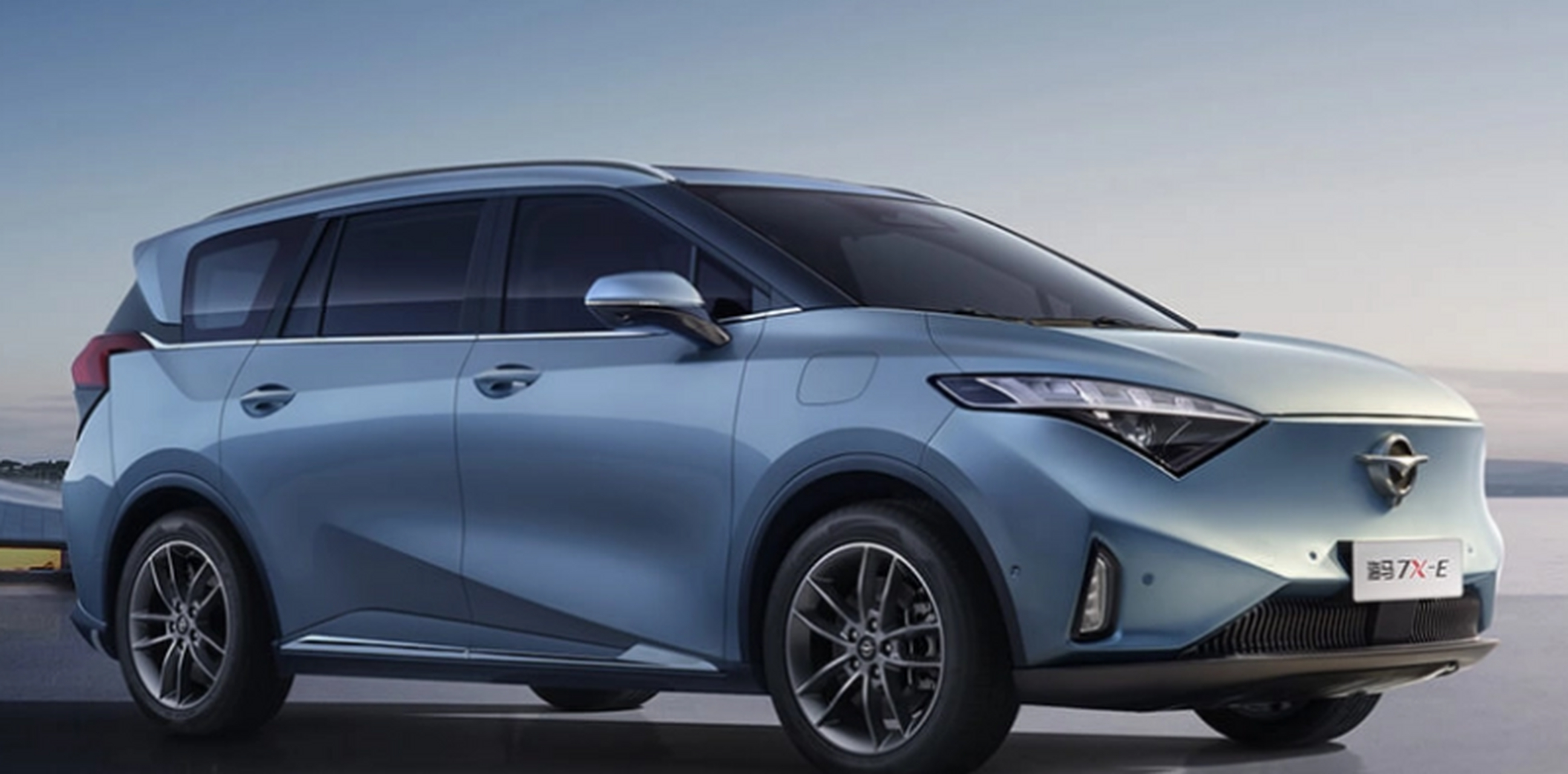 该车外观设计独特,内饰环保舒适,性能卓越,安全可靠,体现了海马汽车对