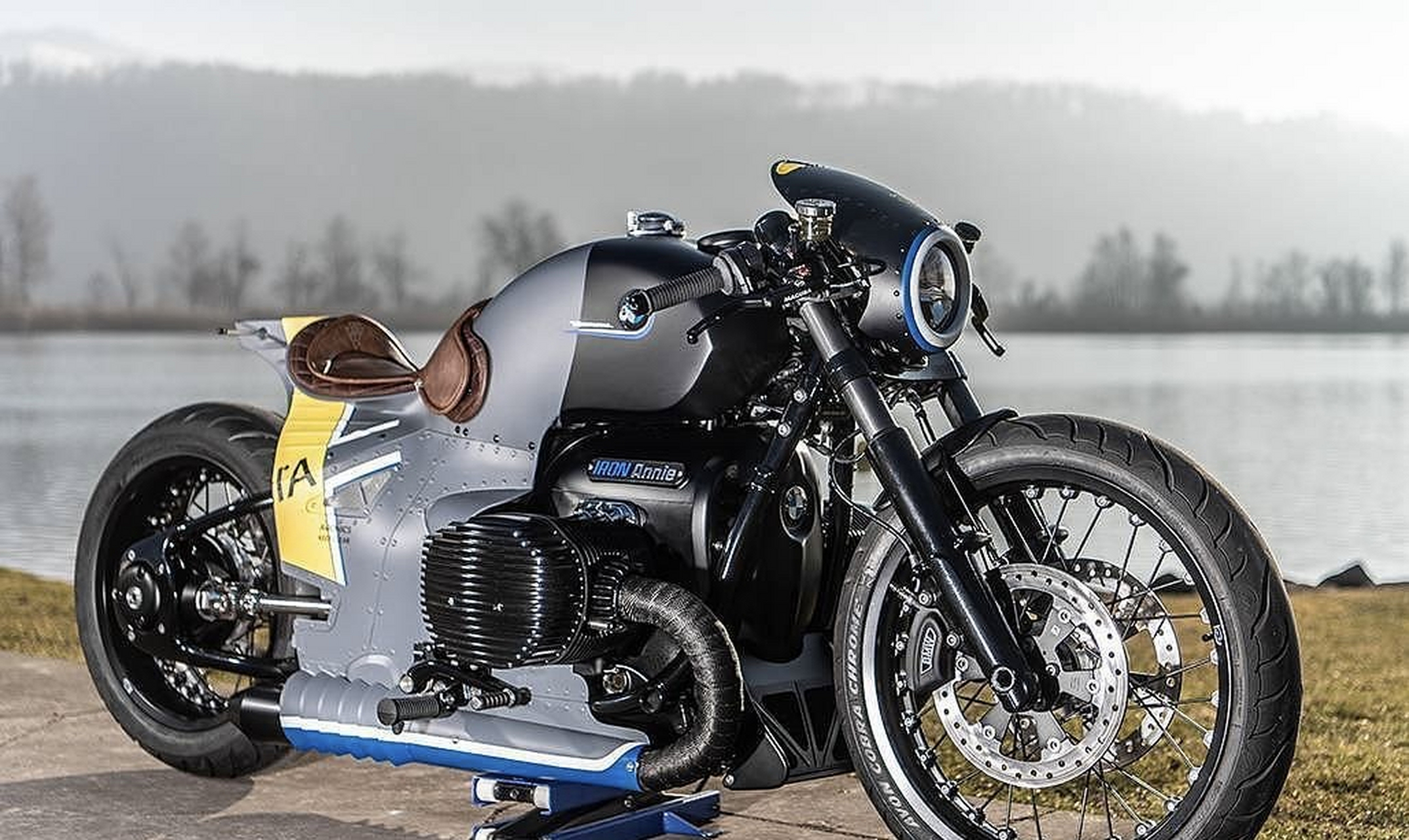 定制 | 两轮"钢铁安妮" 以运输机为灵感的宝马r18改装