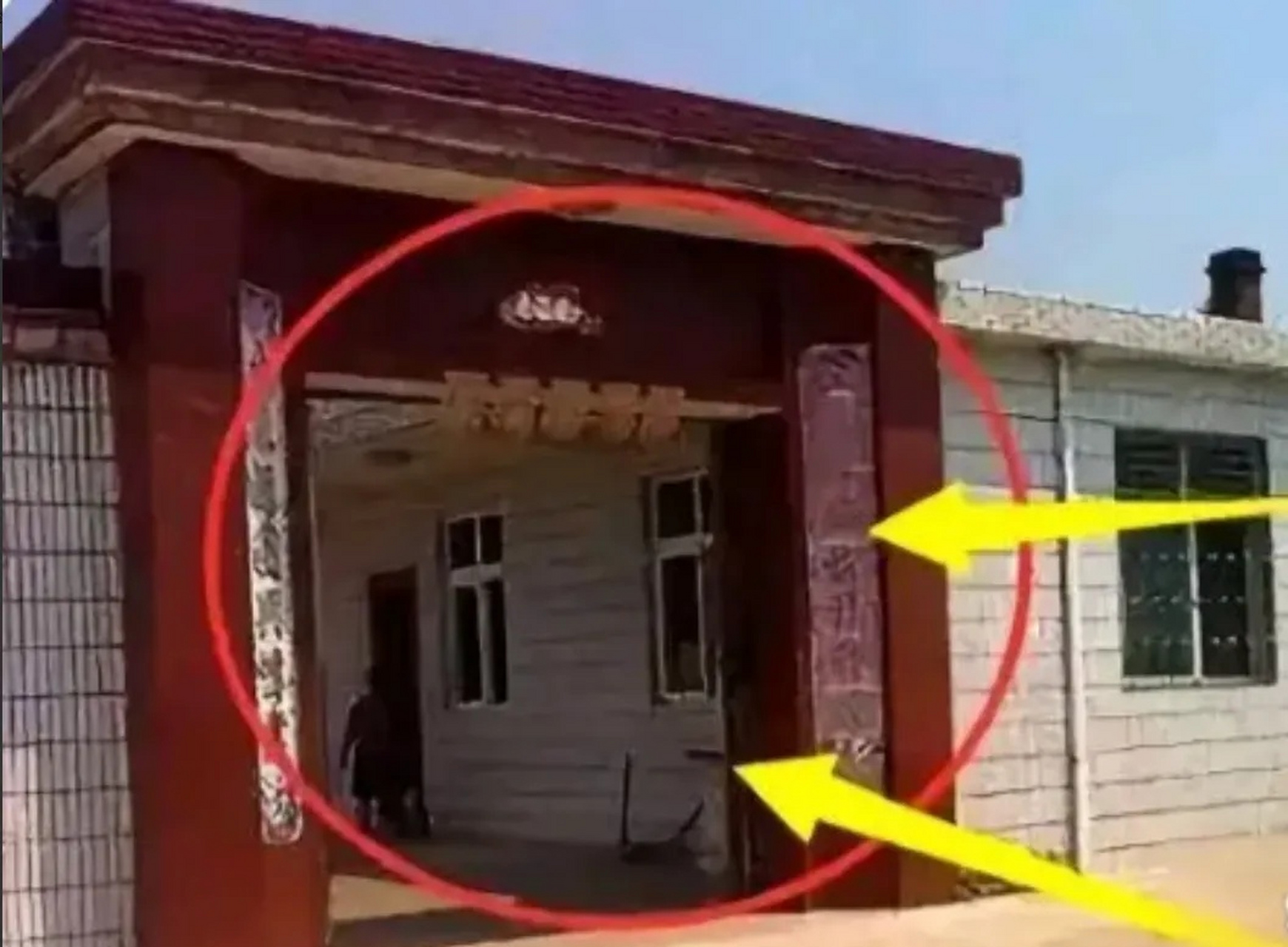 千百年来,"大门过于堂,家败人丁亡"这句古训一直在中国社会中传承