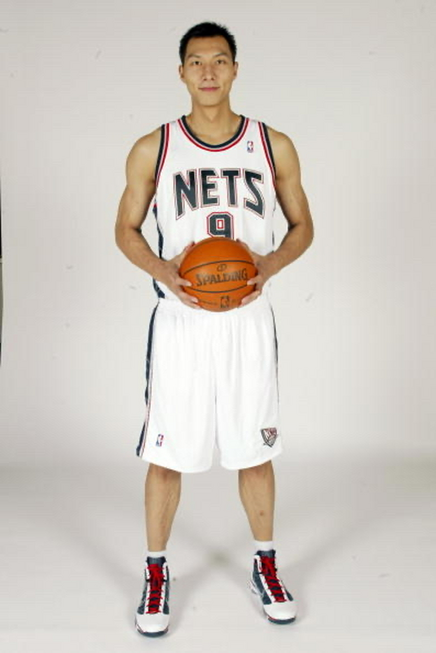 今天举行易建联球衣退役仪式,看了太有排面了.