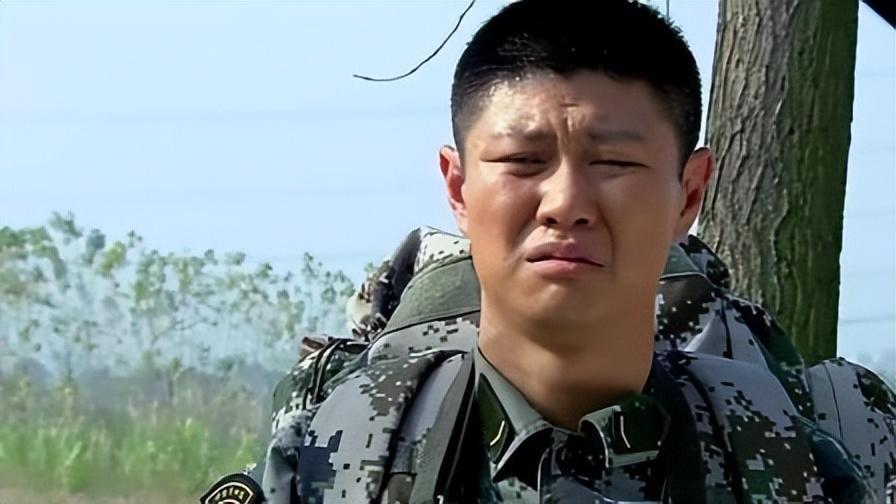 39岁的赵荀,从李二牛爆改成花美男,他的骨盆用3颗钉子挂在腰上