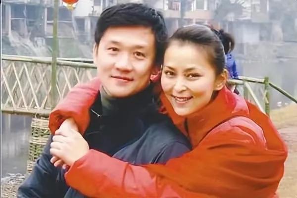 黄志忠老婆柯蓝怀孕照图片