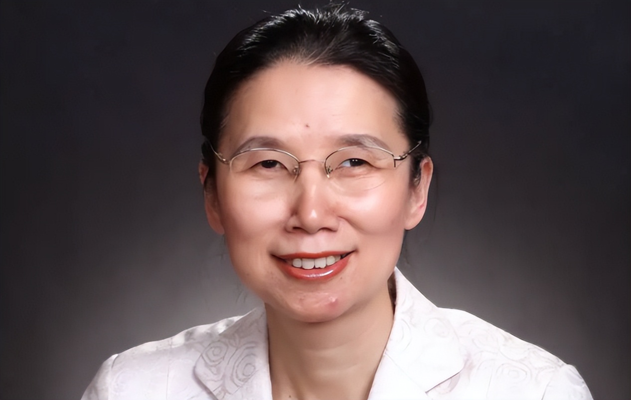 中科院教授杨佳,29岁失明被丈夫孩子抛弃,后凭毅力实现逆风翻盘