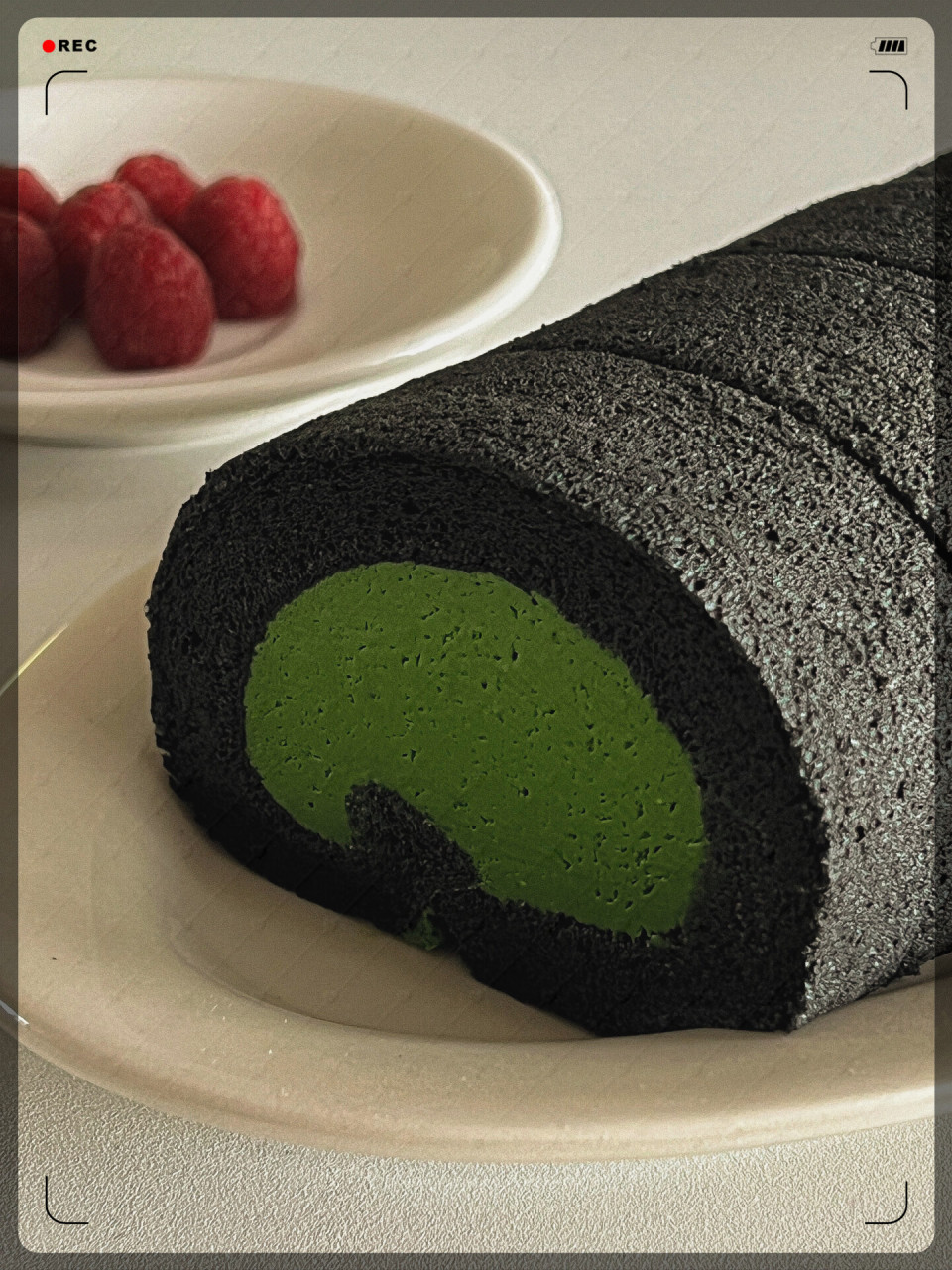 🌿🍵  这款竹炭抹茶蛋糕卷不仅颜值爆表,还是低卡无鸭梨的健康