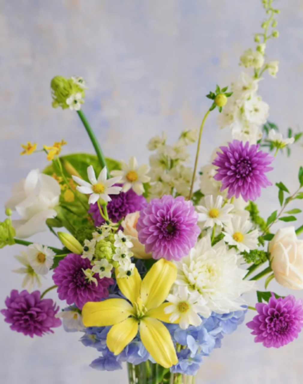 插一束自然风莫奈的花园瓶插花 梦幻般夏日的小确幸,紫色的大丽花