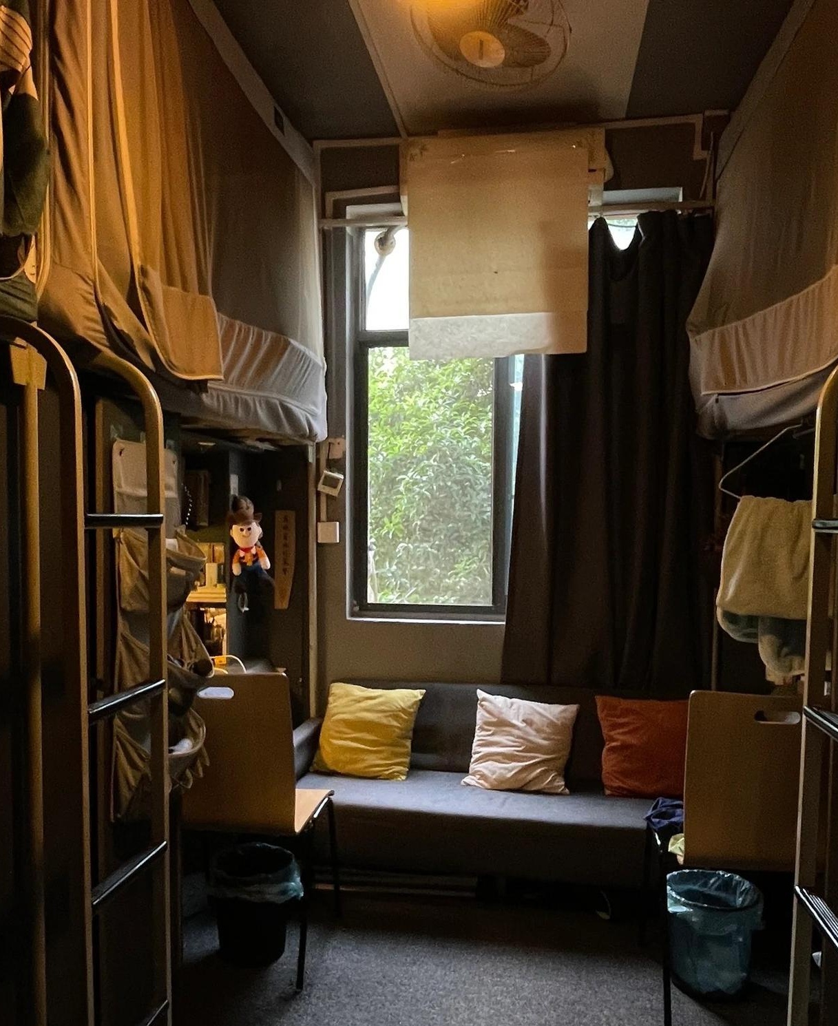 四川大学宿舍:精致装修与学生文化