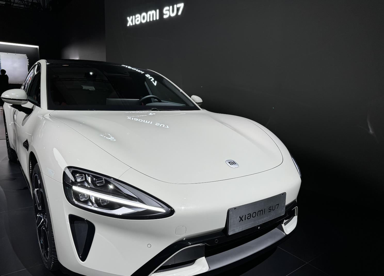 小米汽车su7现场实拍,真车长这样