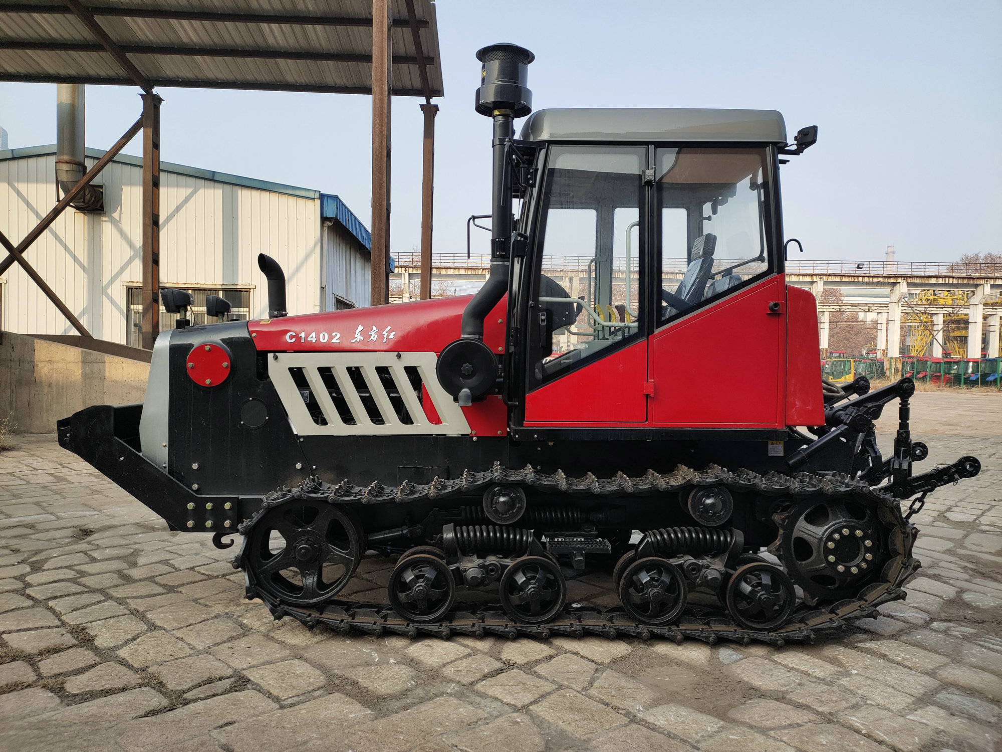 中国一拖·东方红c1402(g4)履带式拖拉机,官方披露的配置