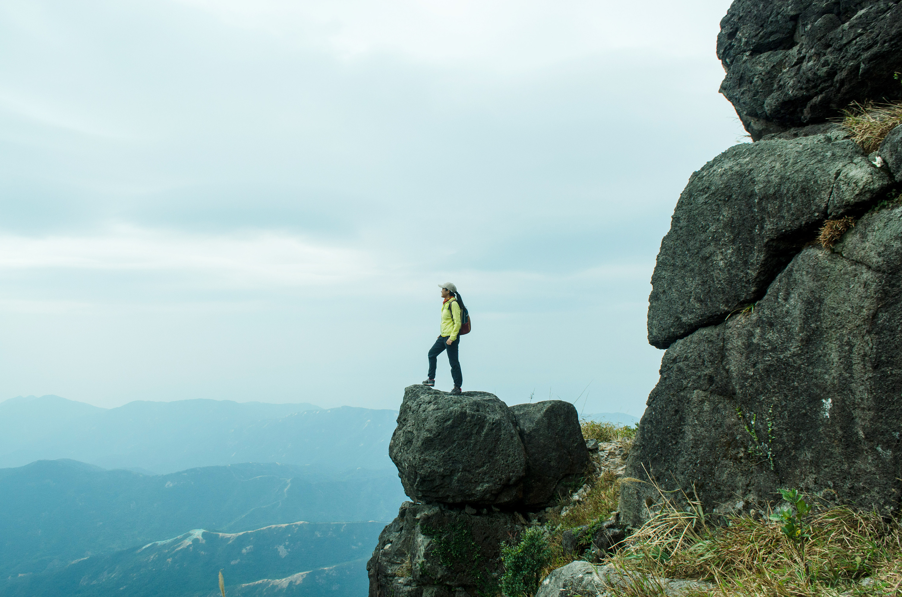女生主动约你去爬山代表什么