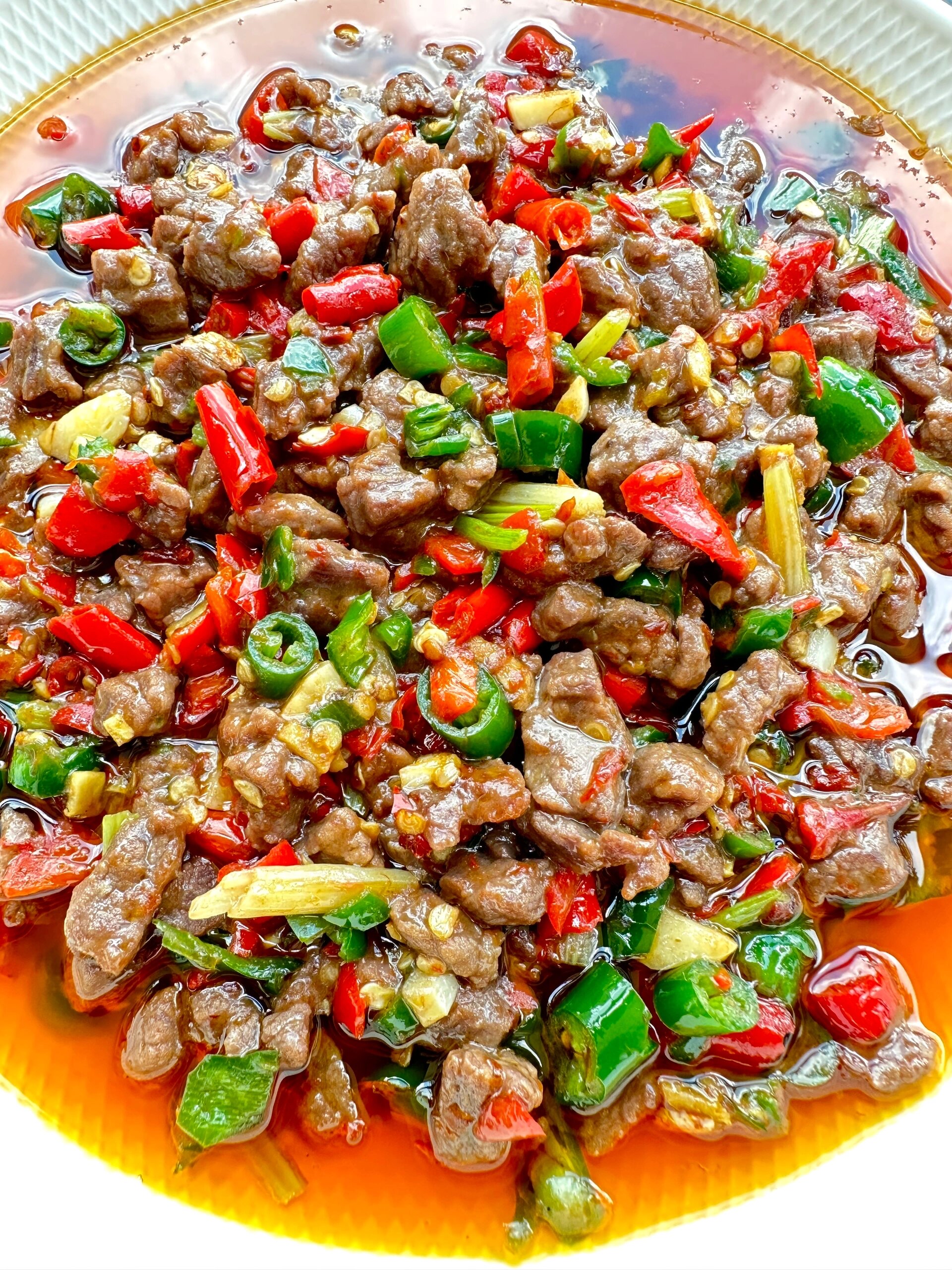 食材:牛里脊肉(250g牛里脊自贡双椒碎牛肉图片小米辣牛肉双椒碎牛忖