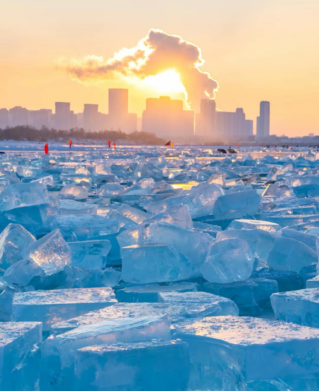 前段时间很火的哈尔滨小岛钻石海,免费不要门票,不要钱的快乐,要比