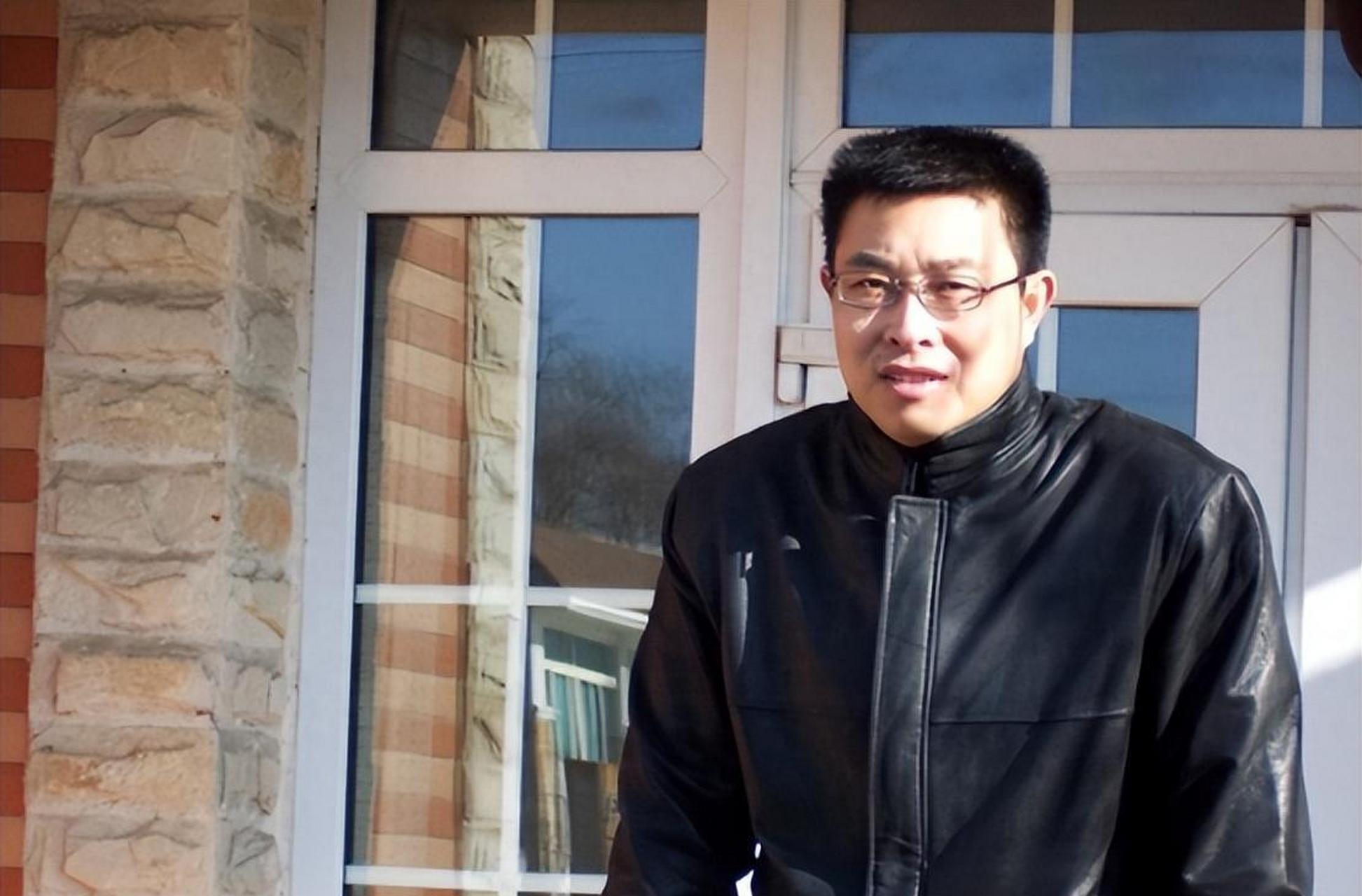 崔志刚曾主持过《社会经纬》和《法治在线》,给观众留下深刻印象.