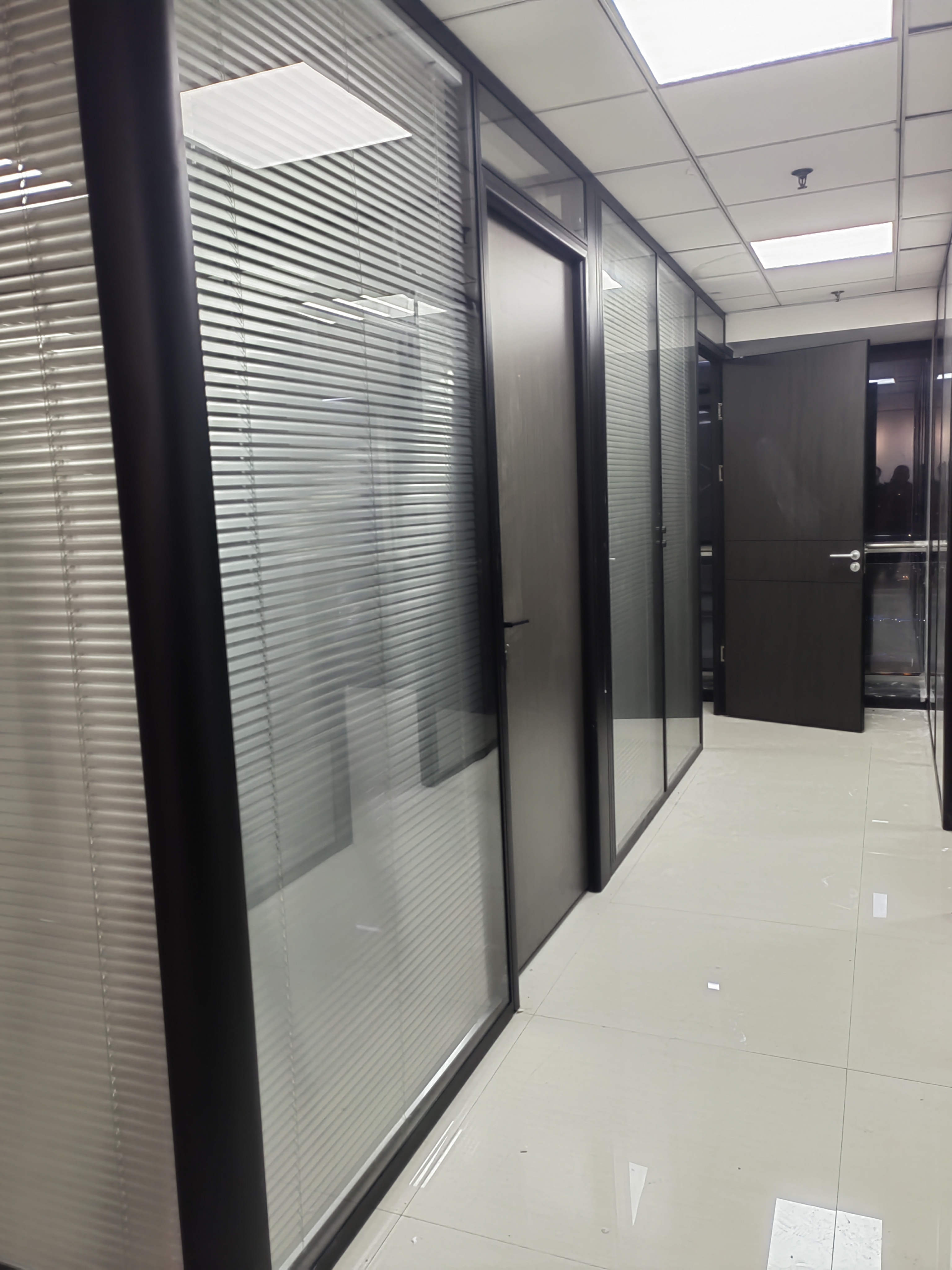 办公室玻璃隔断