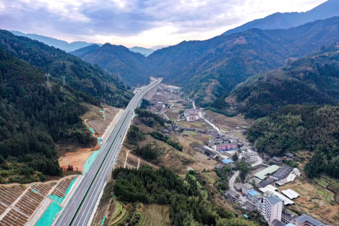龙城高速公路建成通车!城步去桂林更方便了