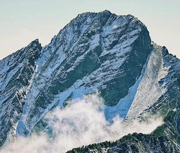 台湾山脉主峰图片