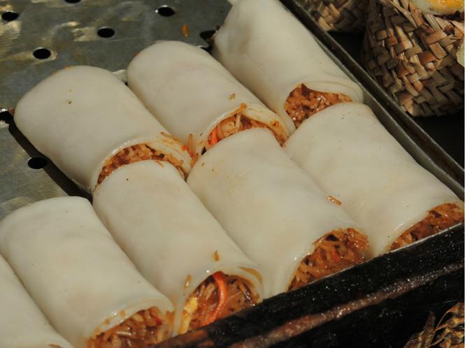 云南美食:曲靖烧饵块