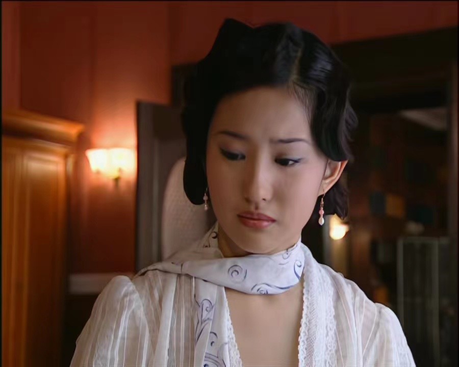 《金粉世家》白秀珠,从恋爱脑到人间清醒,金燕西永远高攀不起