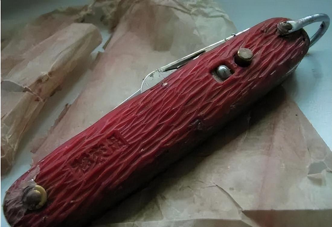 中国63式飞行员伞刀,罕见的折叠刀型,数量稀少
