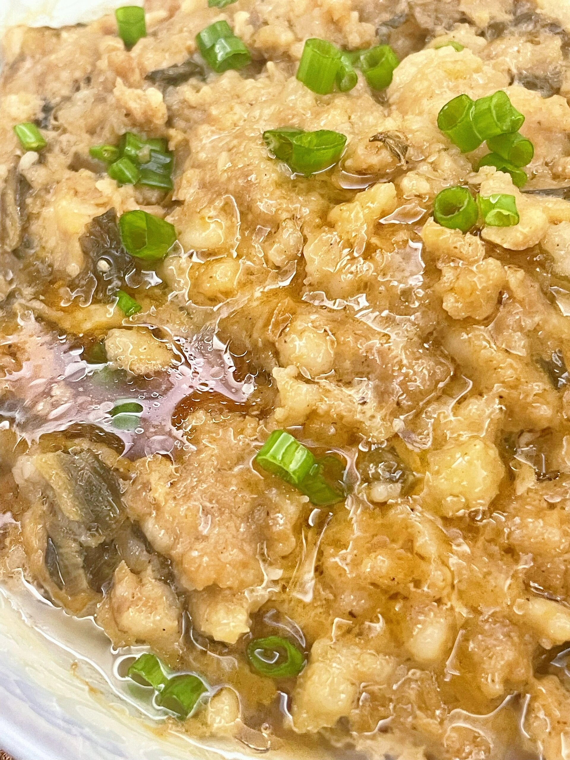 梅菜蒸肉饼 所需材料: 梅菜25g 梅花肉250g 做法步骤: 1.