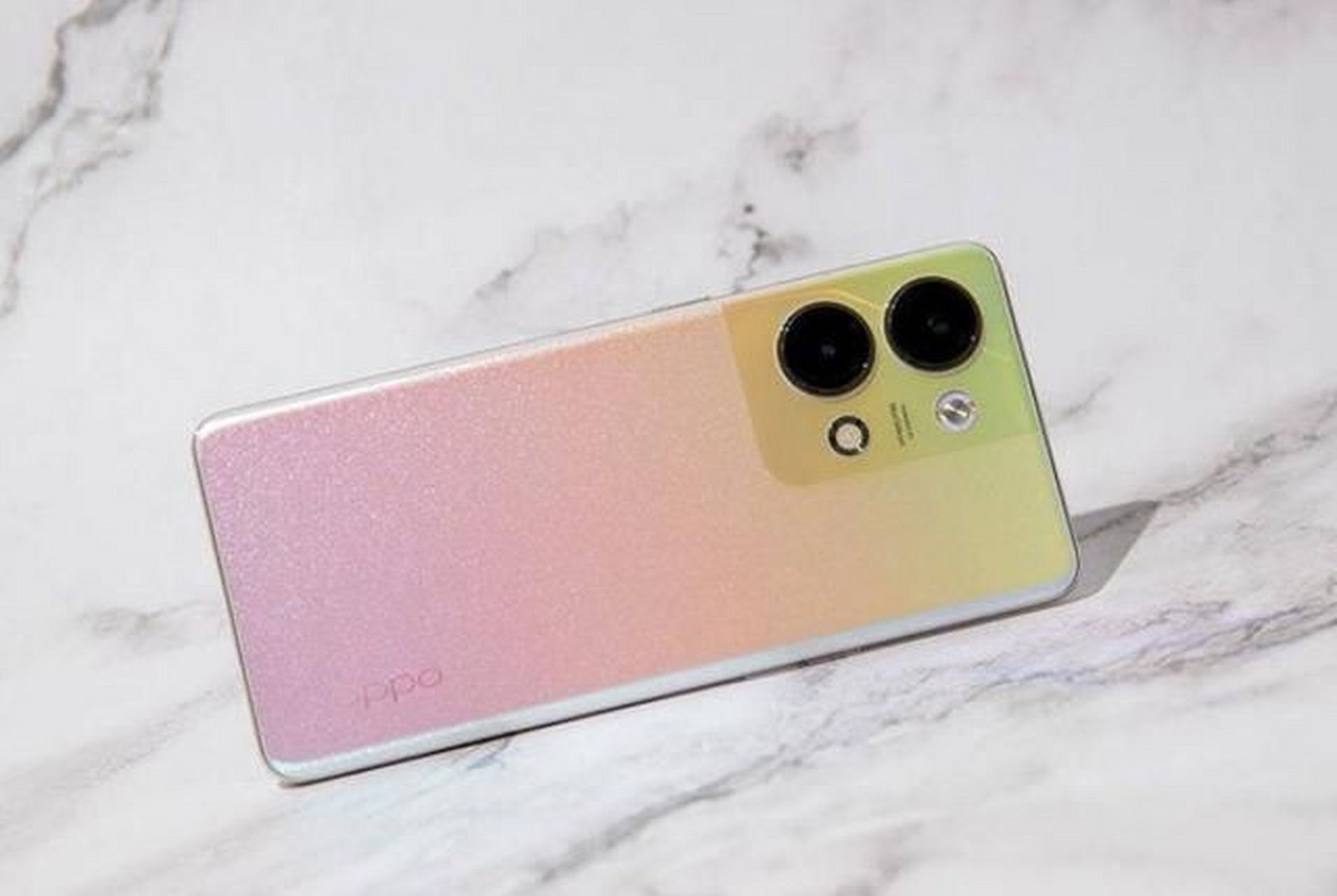 opporeno9搭载骁龙778g5g处理器,跑分成绩高达55万以上,预装coloros