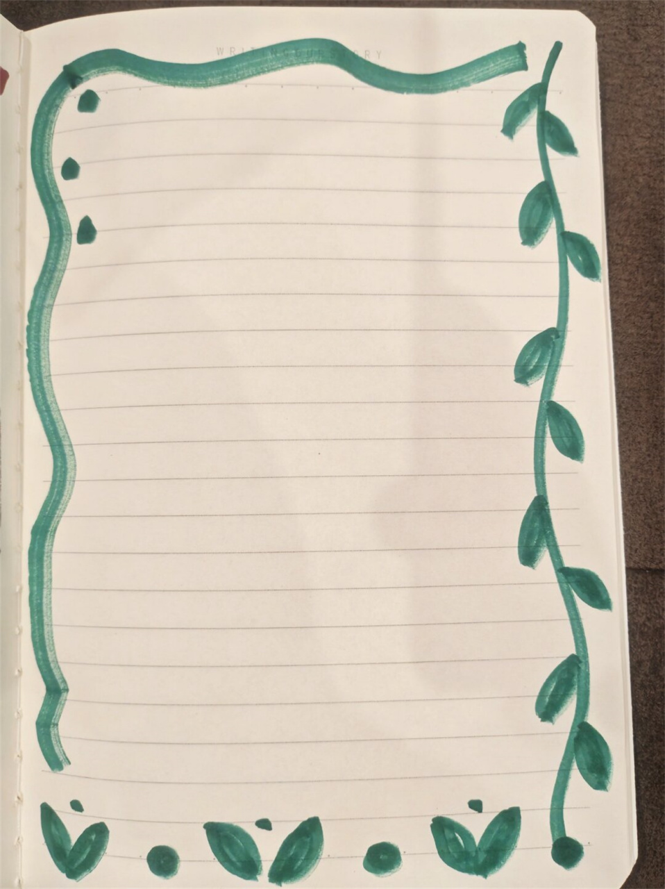 读书笔记花边边框  当我们在读书时,为了记录自己的思考和感悟,常常