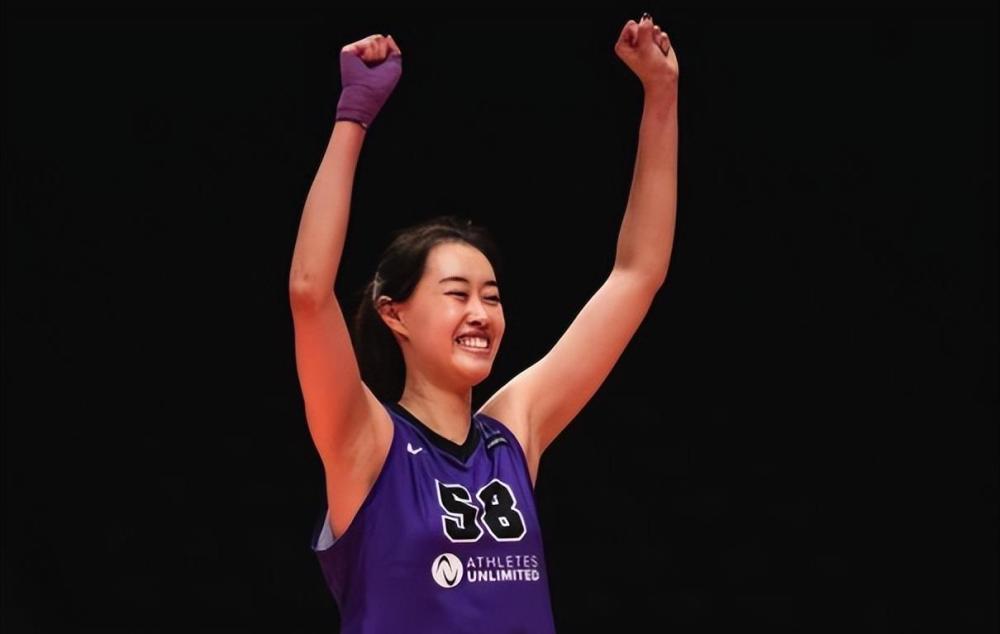 10扣3中4失误!女排新颜妮打出负效率,球迷还力挺她进国家队吗