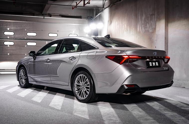 19万提了辆低配丰田亚洲龙,开了3200公里,老司机一肚子话要说