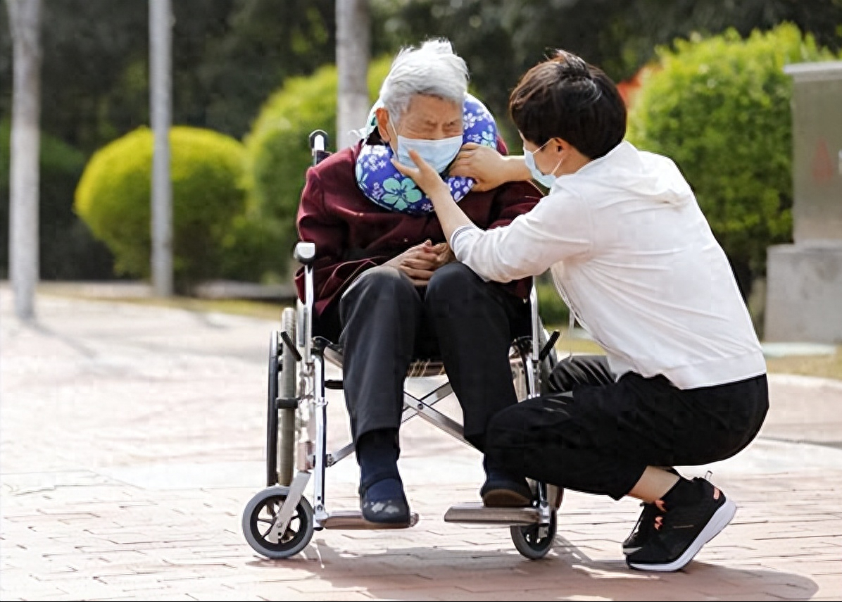 標題30歲單親媽媽帶娃相親驚喜情景點燃火花