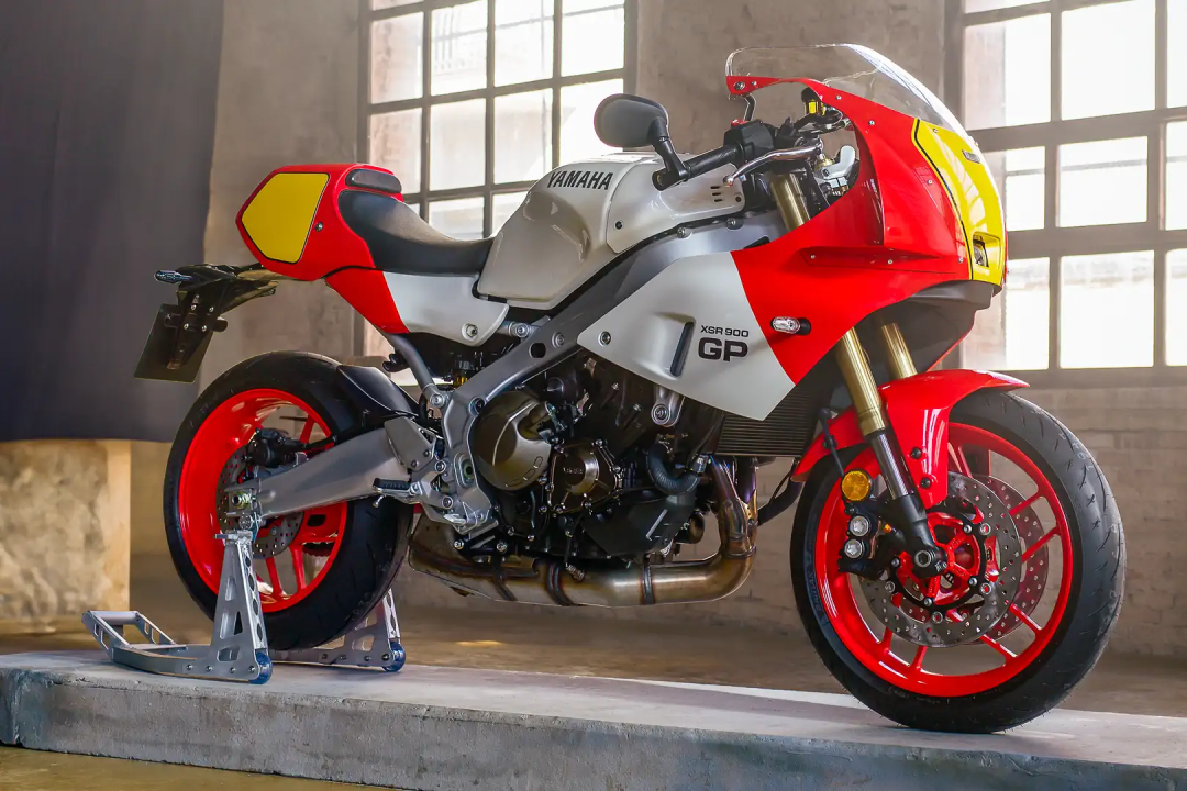 雅马哈yzf-r9海外最新资讯,折合人民币6.5万元