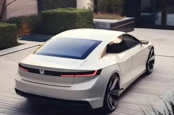 2023年,广州国际车展上,本田汽车盛大推出了备受期待的第十二代雅阁