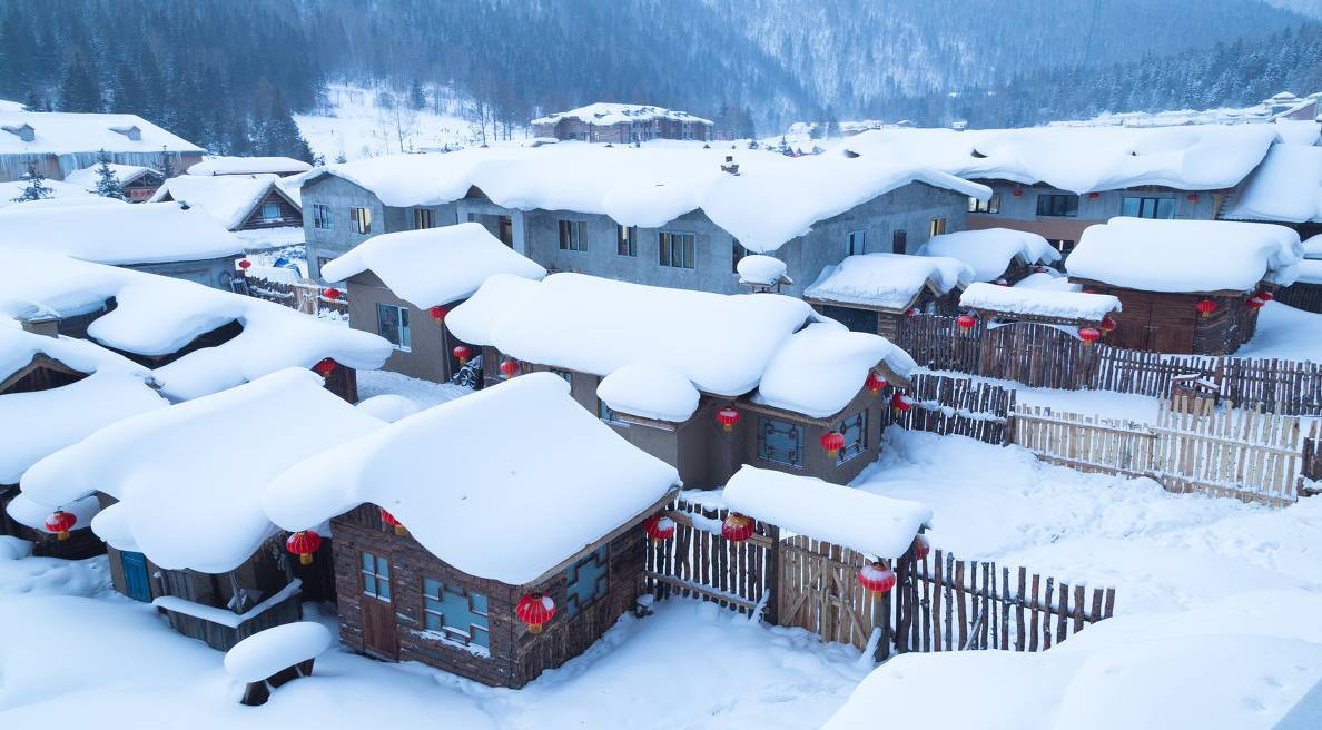 雪乡再惹争议,一个炕两张床三千块,请善待千里奔袭的南方小土豆