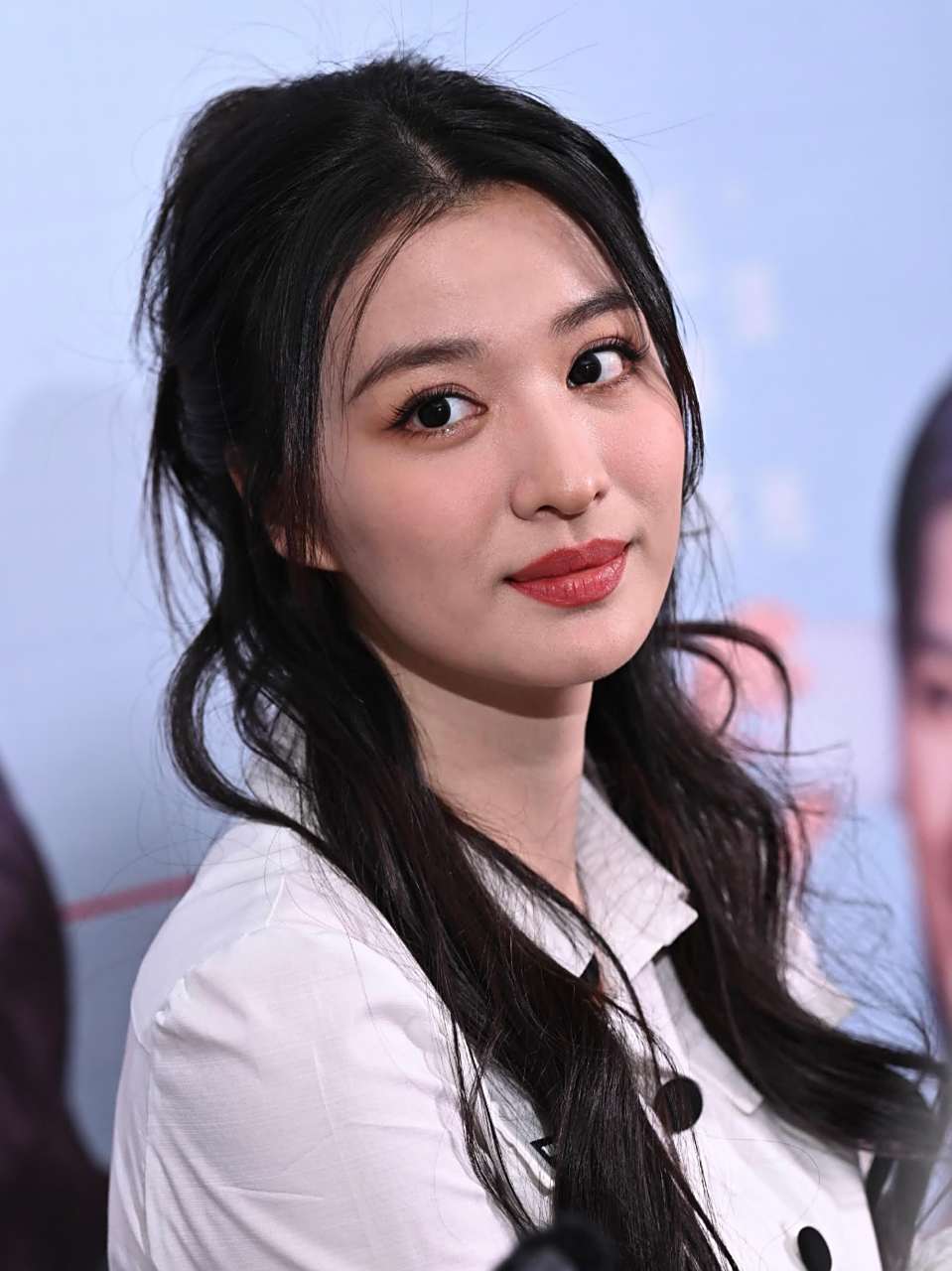 王楚然的照片既怪又丑又美