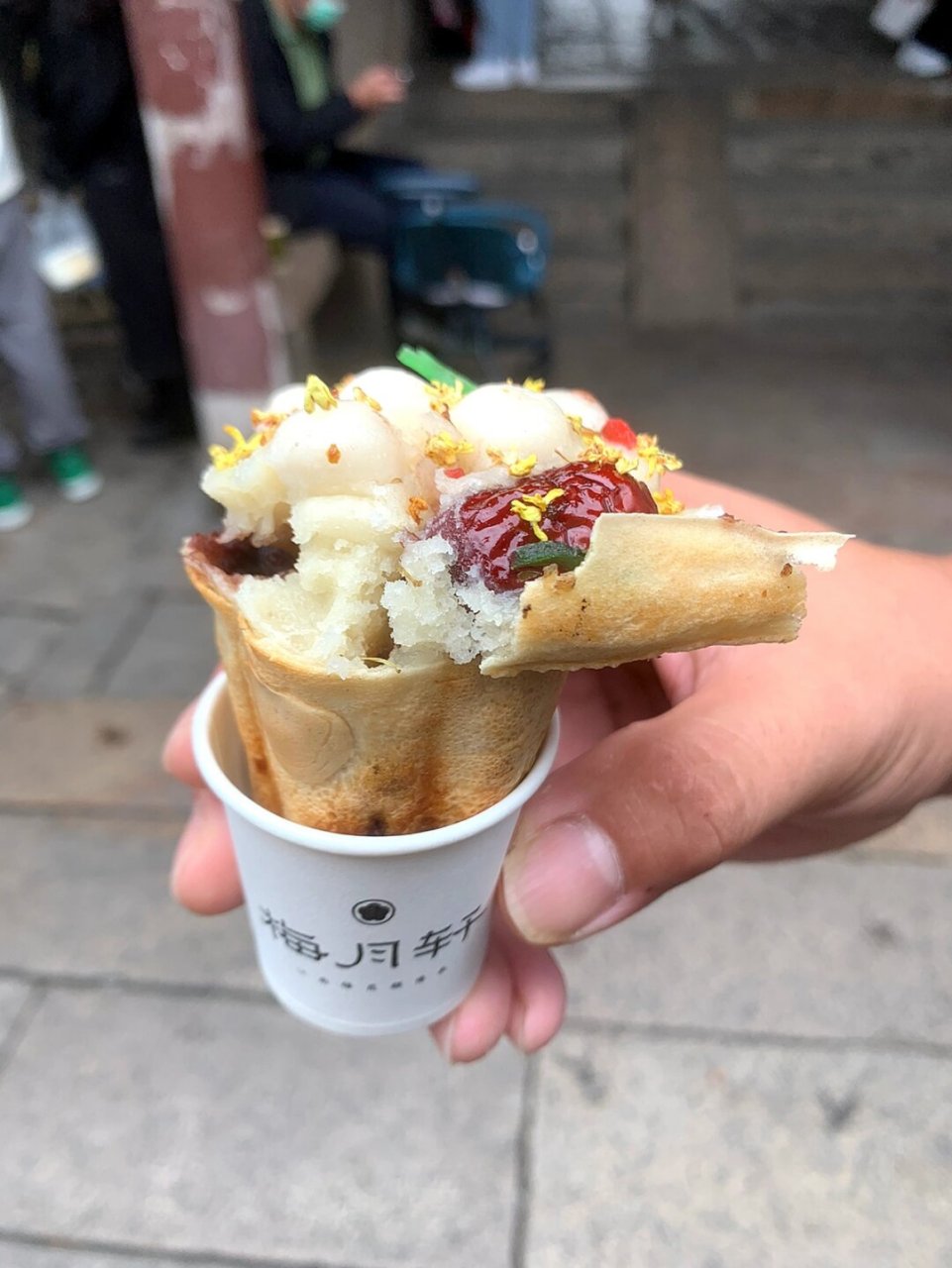 小吃红黑榜来袭  必吃美食推荐      梅月轩         10r一个的梅花糕