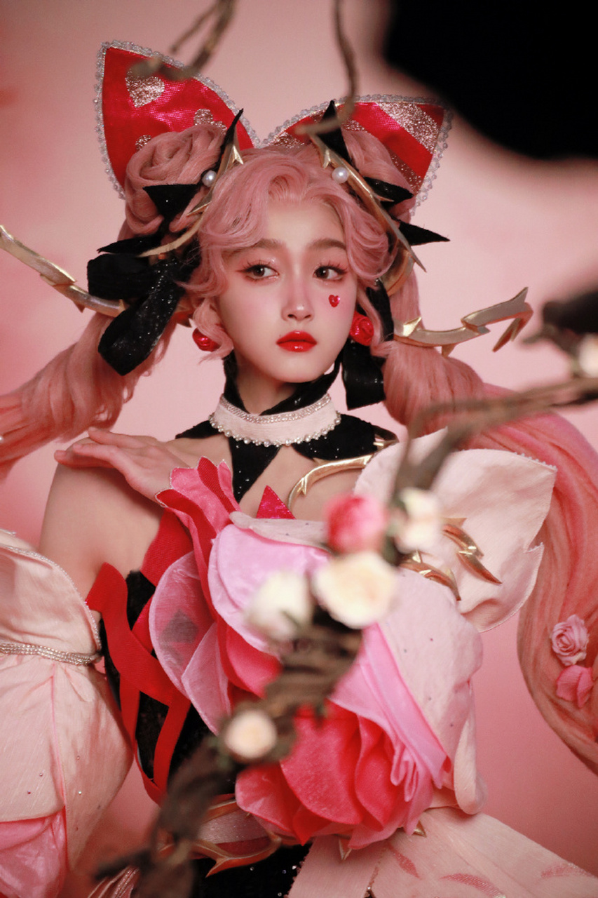 关晓彤cos的孙尚香,真的绝,极品身材超适合二次元,1:1完美还原,以后