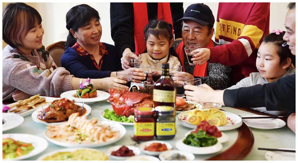 年夜饭北方人吃饭,南方人吃汤圆,不知是谁说的?