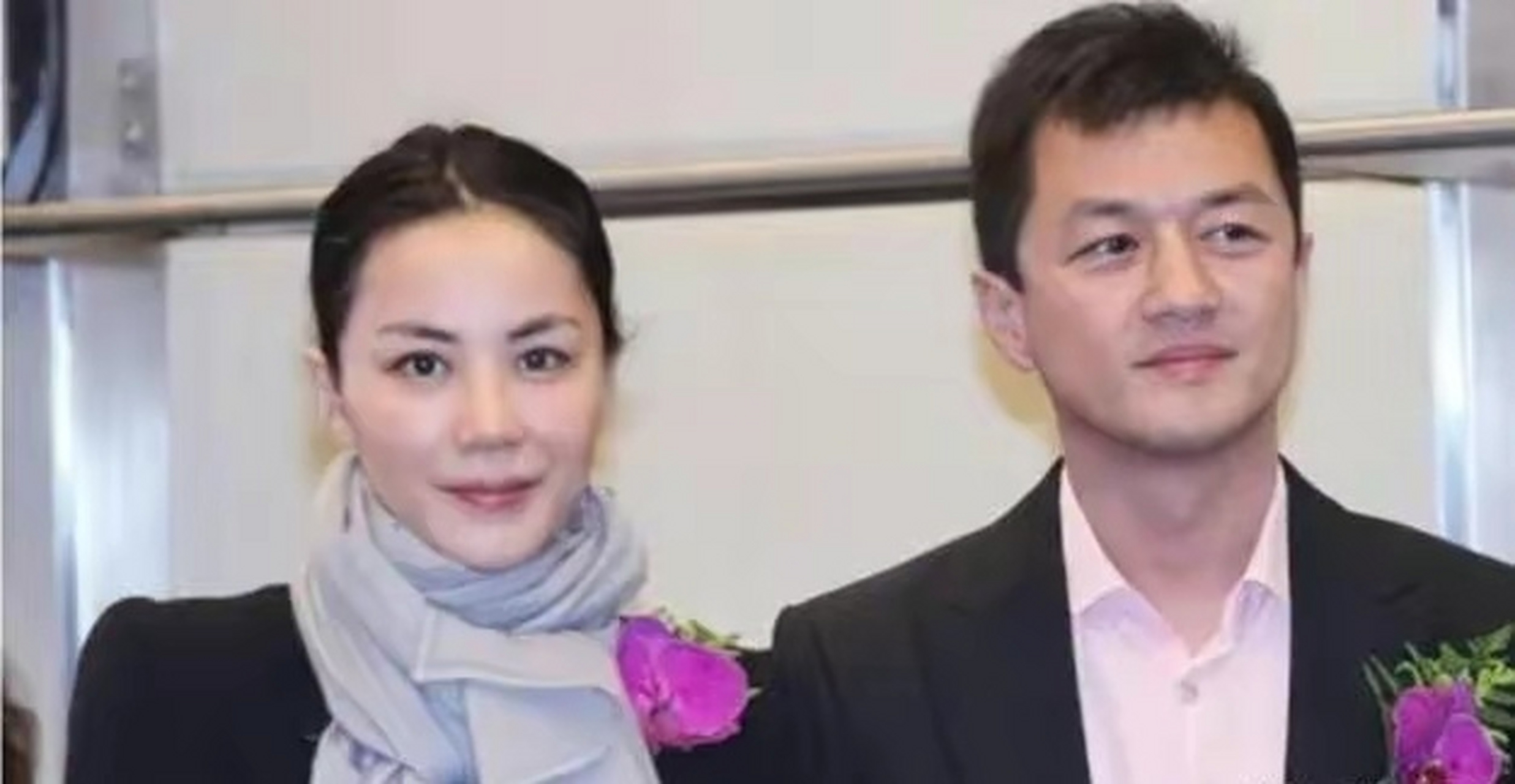 丈夫俞晓东屡欠赌债,被恐吓,被追杀,他身心恐慌,走投无路!